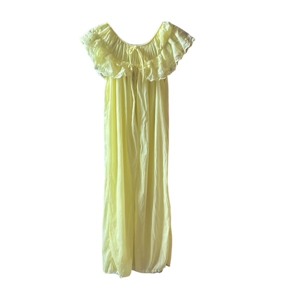Vintage Other - VINTAGE, yellow vintage peignoir, Small